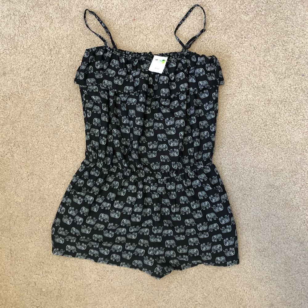 Black elephant patterned romper WITH POCKETS